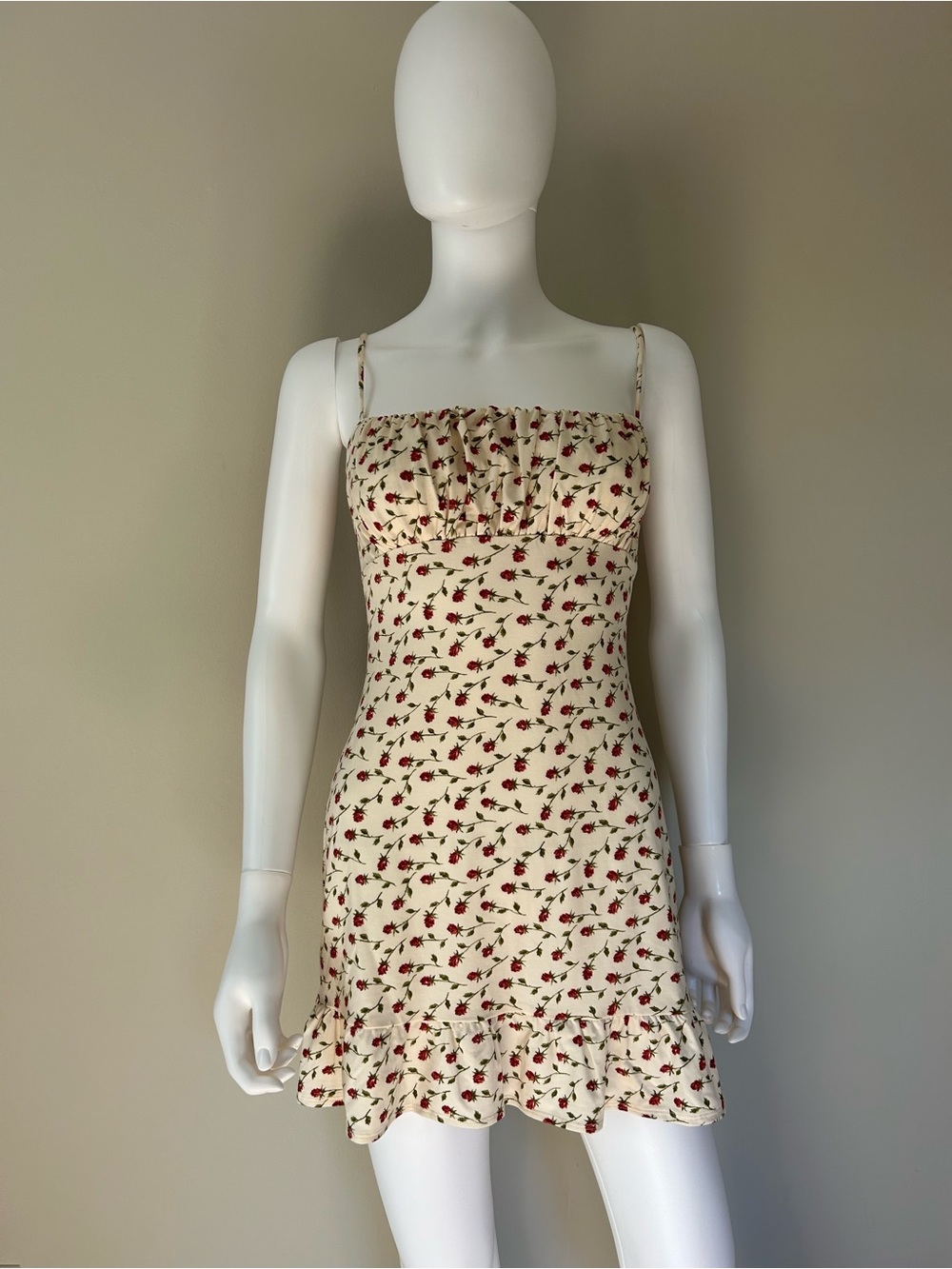 Reformation Floral Mini Dress Size S Cream Red Rose Print Ruched Bust Ruffle Hem